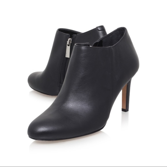 Vince Camuto Shoes - NWOB Vince Camuto Cora Ankle Booties